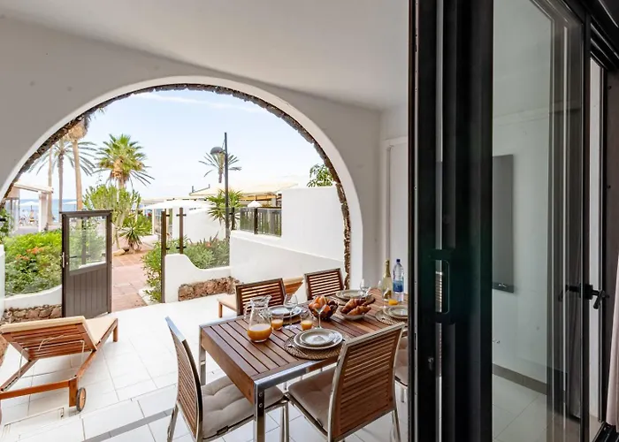 Oceanfront Apartment Parque Santiago II
